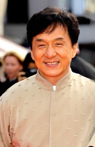 Pravo ime Džeki Čena je Čan Kong-Sang