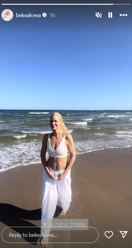 Nataša Bekvalac trči na plaži uz more