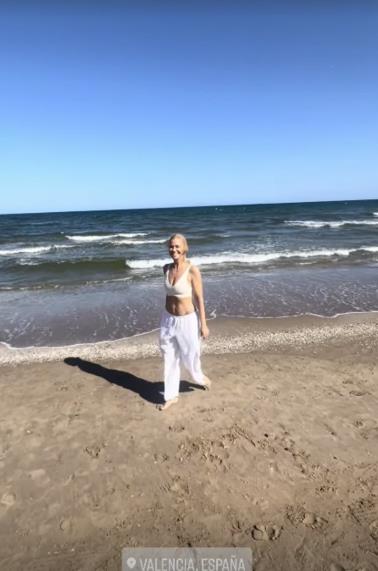 Nataša Bekvalac trči na plaži uz more