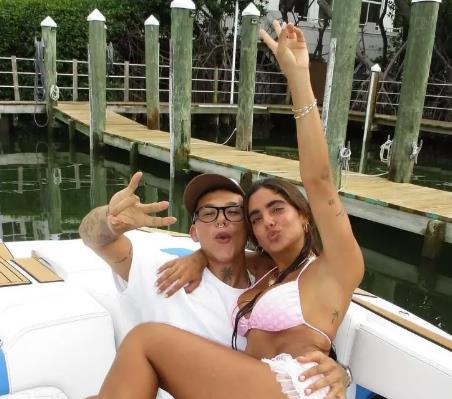 Izabela Ladera, Bile