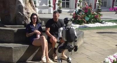 Mina Vrbaški namešta Aneli Ahmić