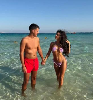 Peja i Ena Čolić uživaju na moru