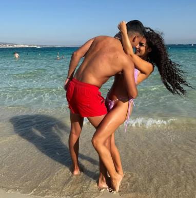 Ena Čolić i Peja uživaju na moru