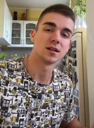 Crkva pored erotik šopa1.jpg