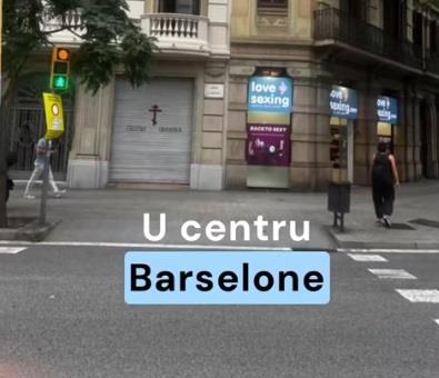 Crkva pored erotiok šopa