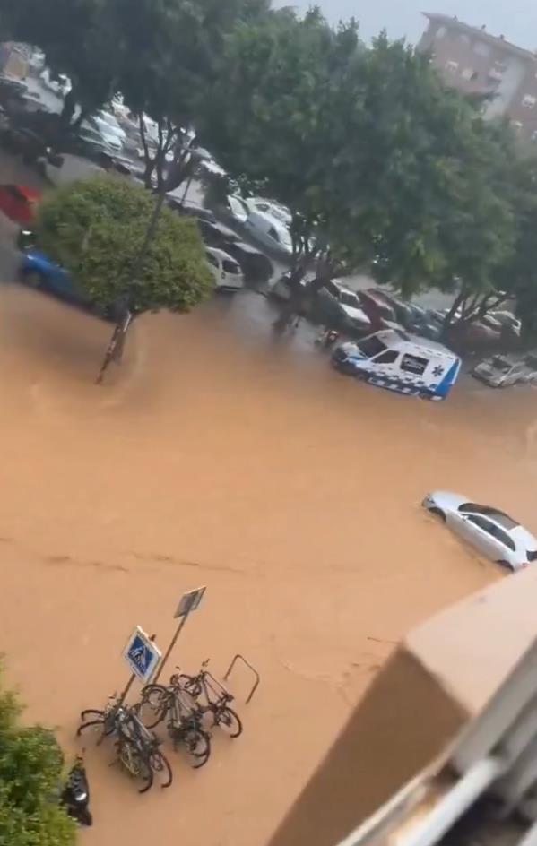2025-09-30 15_54_03-La Chaîne Météo on X_ _⛈️⛈️Des #orages diluviens touchent l'île d'Ibiza aux #Bal.png