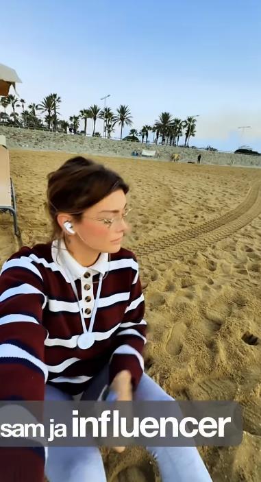 Ela Dvornik na putovanju