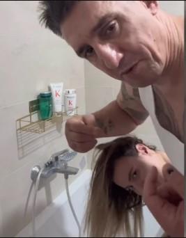 Kristijan Golubović pomaže Krisitini nakon operacije