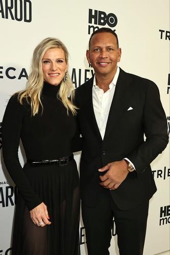 Lindzi Šukus i Aleks Rodrigez na premijeri njegovog dokumentarca