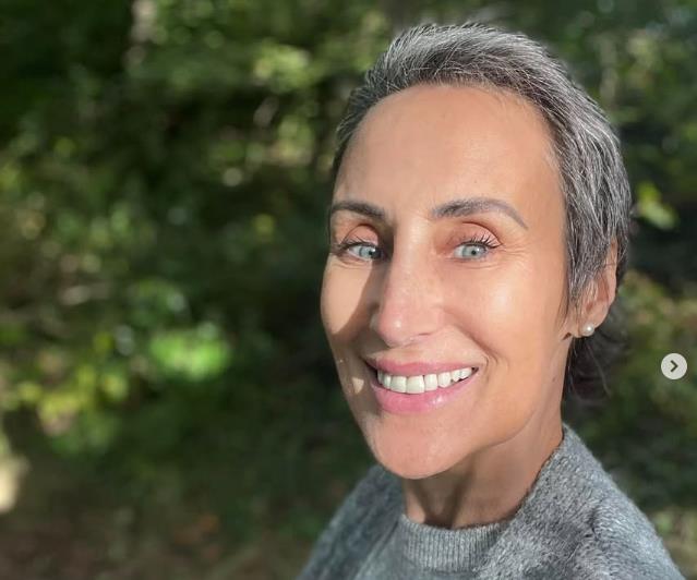 Laura Pirs sa kratkom sedom kosom.jpg