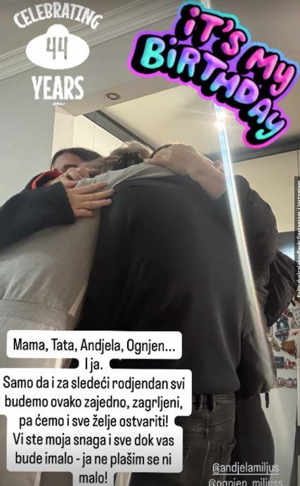 Dušica Jakovljević sa porodicom