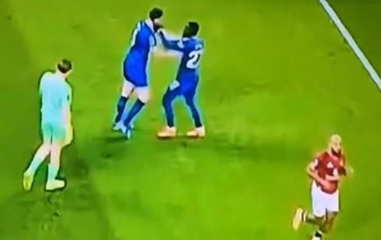 Idris Gej, šamaranje