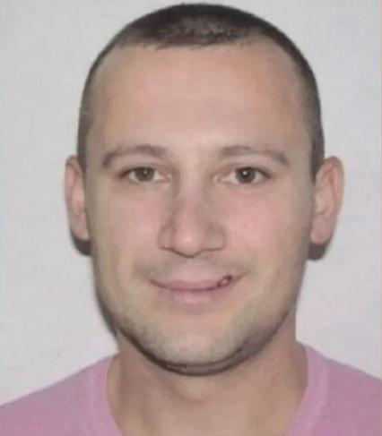 BRUTALNO UBISTVO U ALBANIJI: Prišao biznismenu, pucao u njega, pa ga ostavio da UMRE u autu! (VIDEO, FOTO)