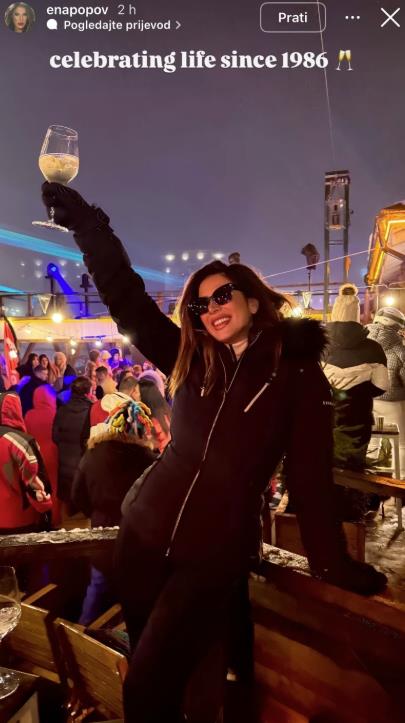 Ena Popov sa mužem na zimovanju