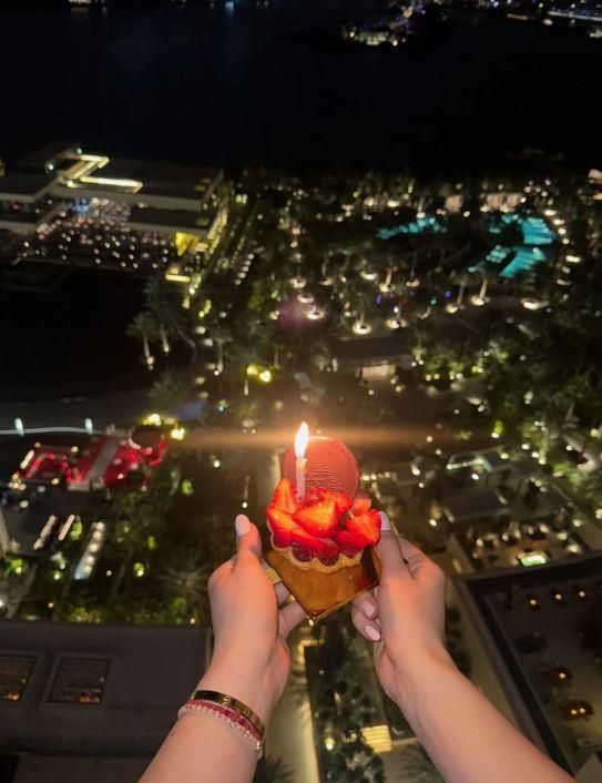 Milica Kemez proslavila rođendan u Dubaiju