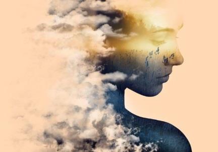 Silueta devojke u oblacima - kolaž fotografija