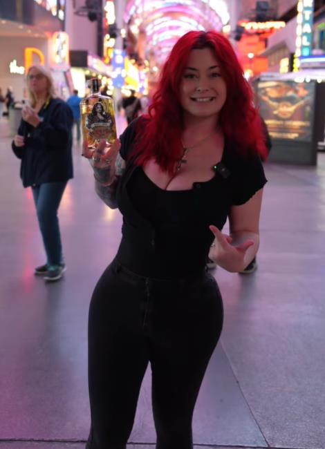 Lola Mejson išla na povećanje zadnjice u Tursku