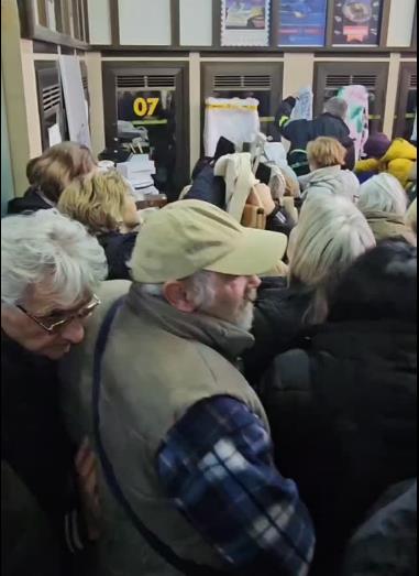 Stampedo u Pošti u Pančevu zbog neisporučenih pošiljki.