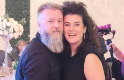 Otac Predrag Popović proslavio 20 godina braka sa suprugom Ivanom