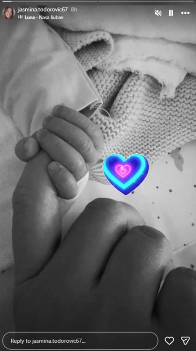 Miličina majka podelila fotografiju unuka