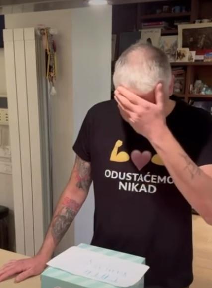 Čeda Jovanović plače