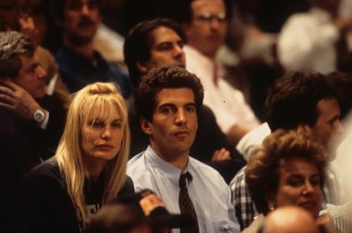 Džon Kenedi Mlađi i Daril Hana