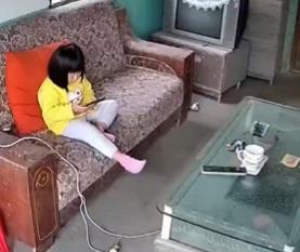 Devojčici eksplodirao mobilni u rukama