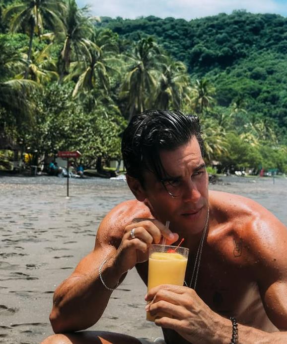 Mario Kasas, španski glumac i zvezda filma Tri metra iznad neba (1).PNG