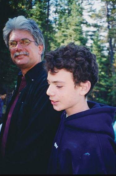 Doktor Metju Mekaj sa sinom Džordanom