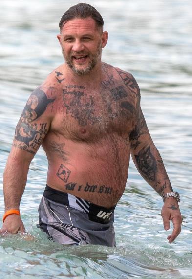 Tom Hardi sa suprugom na Barbadosu