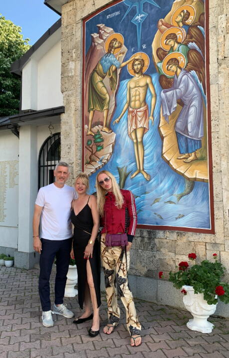 Sin Ivana Gvozdenovića se oblači kao žena