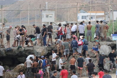 Ceuta02 EPA Reduan Dris.jpg