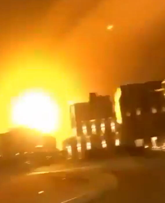 Huta napad Saudijska Arabija naftna postrojenja (2).png