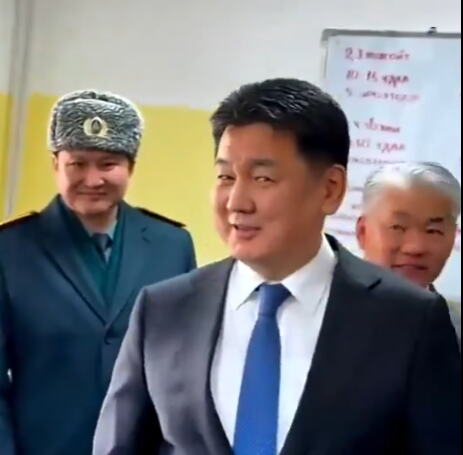 Uhnagin Hurelsuh predsednik Mongolije Mongolija.png