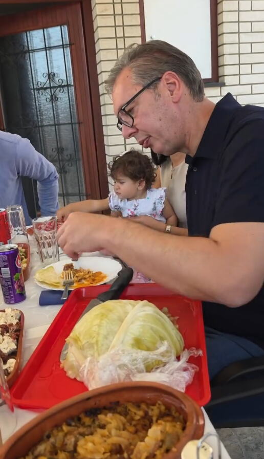 Aleksandar Vučić porodica Danila Milivojevića kiseli kupus (1).png