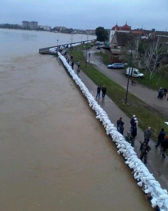 sremska-mitrovica-evakuacija.jpg