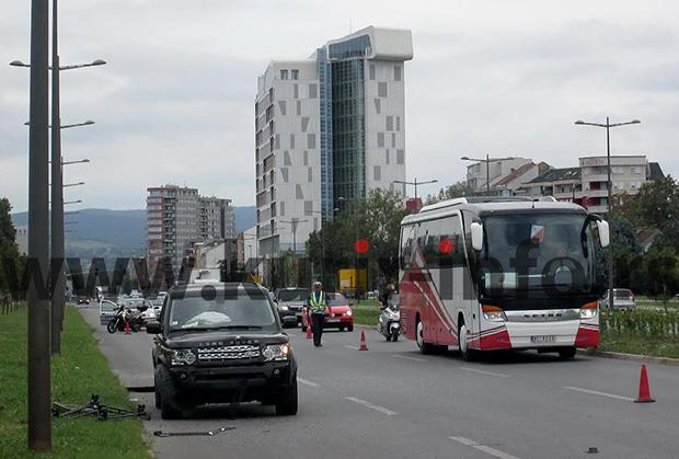 saobracajna-nesreca-sudar-opel-lend-rover.jpg