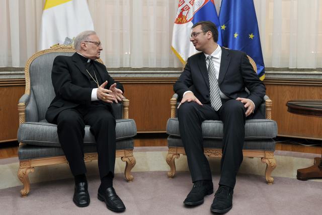 aleksandar-vucic-papski-nuncije.jpg