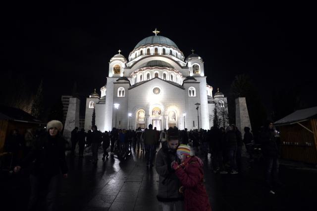 bozicna-liturgija-u-hramu.jpg