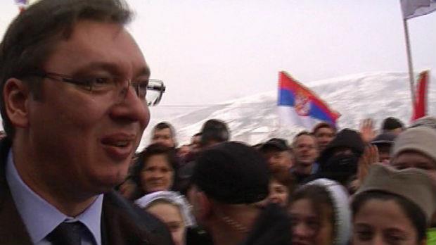 aleksandar-vucic-pasjane.jpg