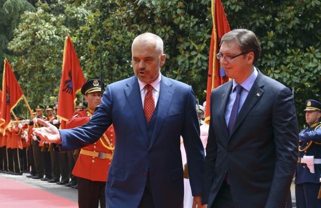 vucic-rama-tirana.jpg