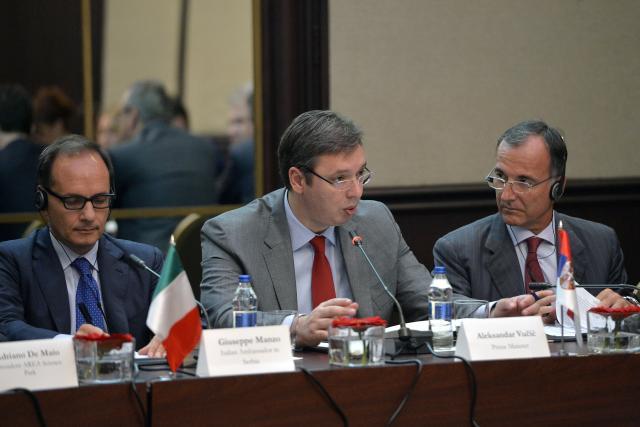 aleksandar-vucic-djuzepe-manco-konferencija-inovacije.jpg