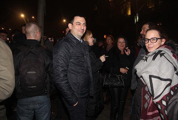 vlada-srbije-protest-novinari.jpg