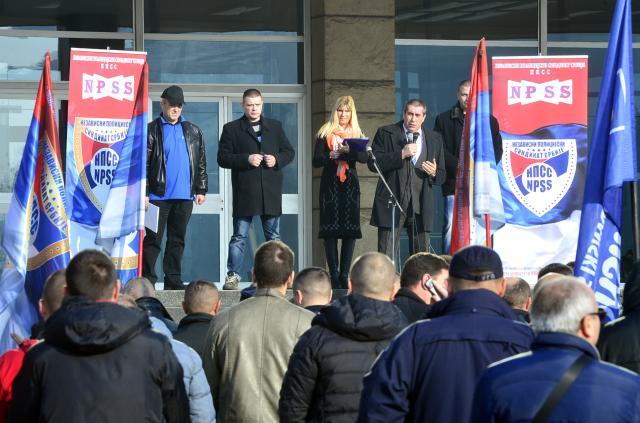 protest-policija-mup-palata-srbija.jpg