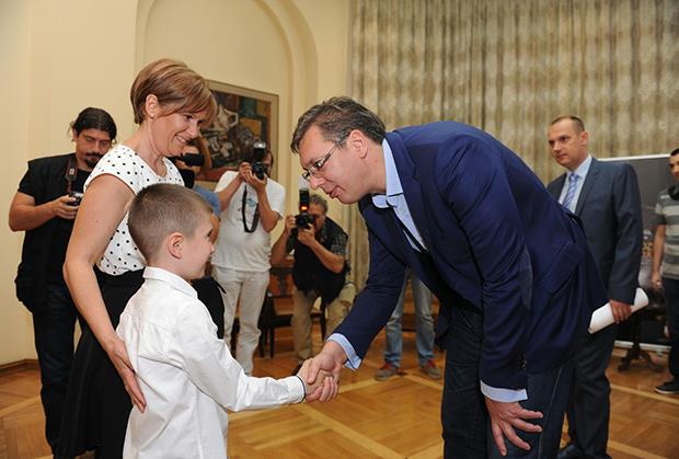 aleksandar-vucic-pacijenti-transplantacija.jpg