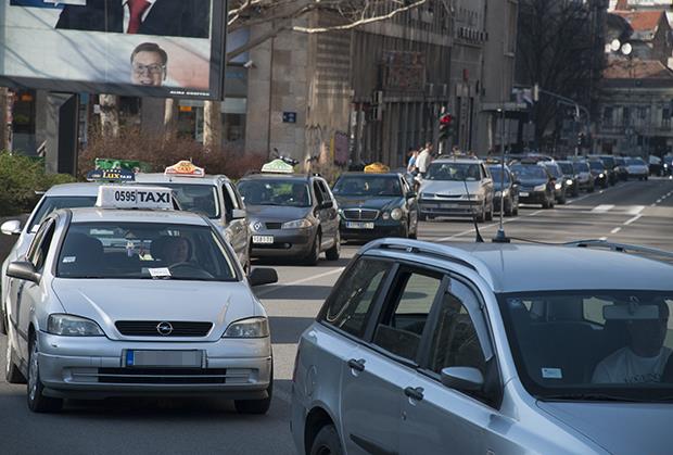 protest-taksista-voznja-kolaps-beograd.jpg