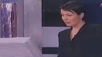 Sanja Nikolić pada u nesvest