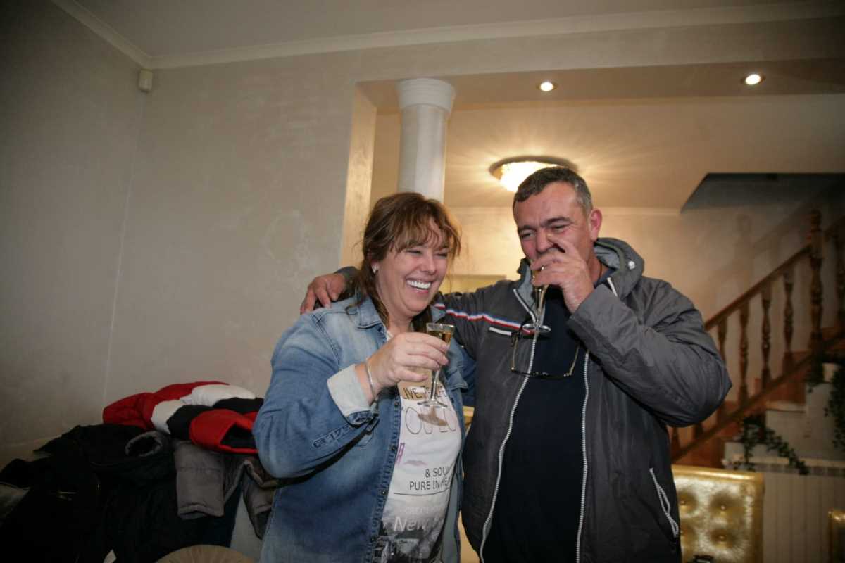 BOGDANINA MAJKA UGOSTILA KURIR U TITELU: Danijela otkrila koje sve običaje će ispoštovati Veljko na SVADBI (KURIR TV)