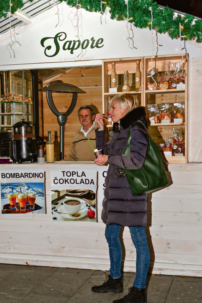 posetioci-festivala-uzivaju-u--vrhunskim-italijanskim-sapore-slatkisima-18-12-2019.jpg