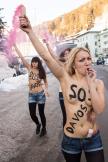 davos-ukrajinke-feministicka-grupa-femen-ekonomski.jpg